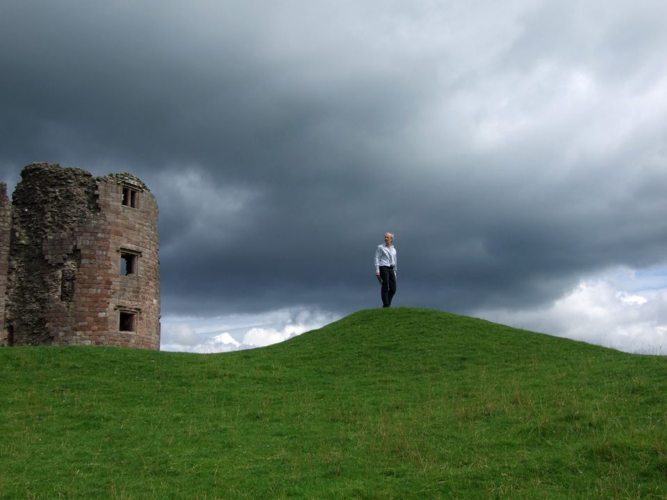 Stuppi hat den Überblick - Brough Castle, Nordengland