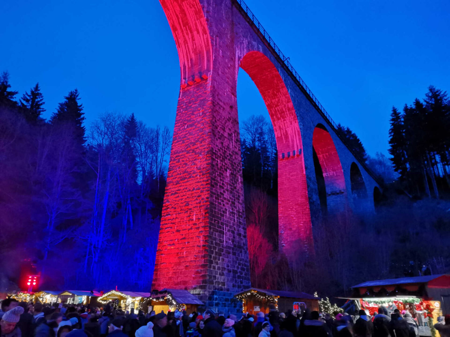 Blau-pinke Stunde in der Ravennaschlucht